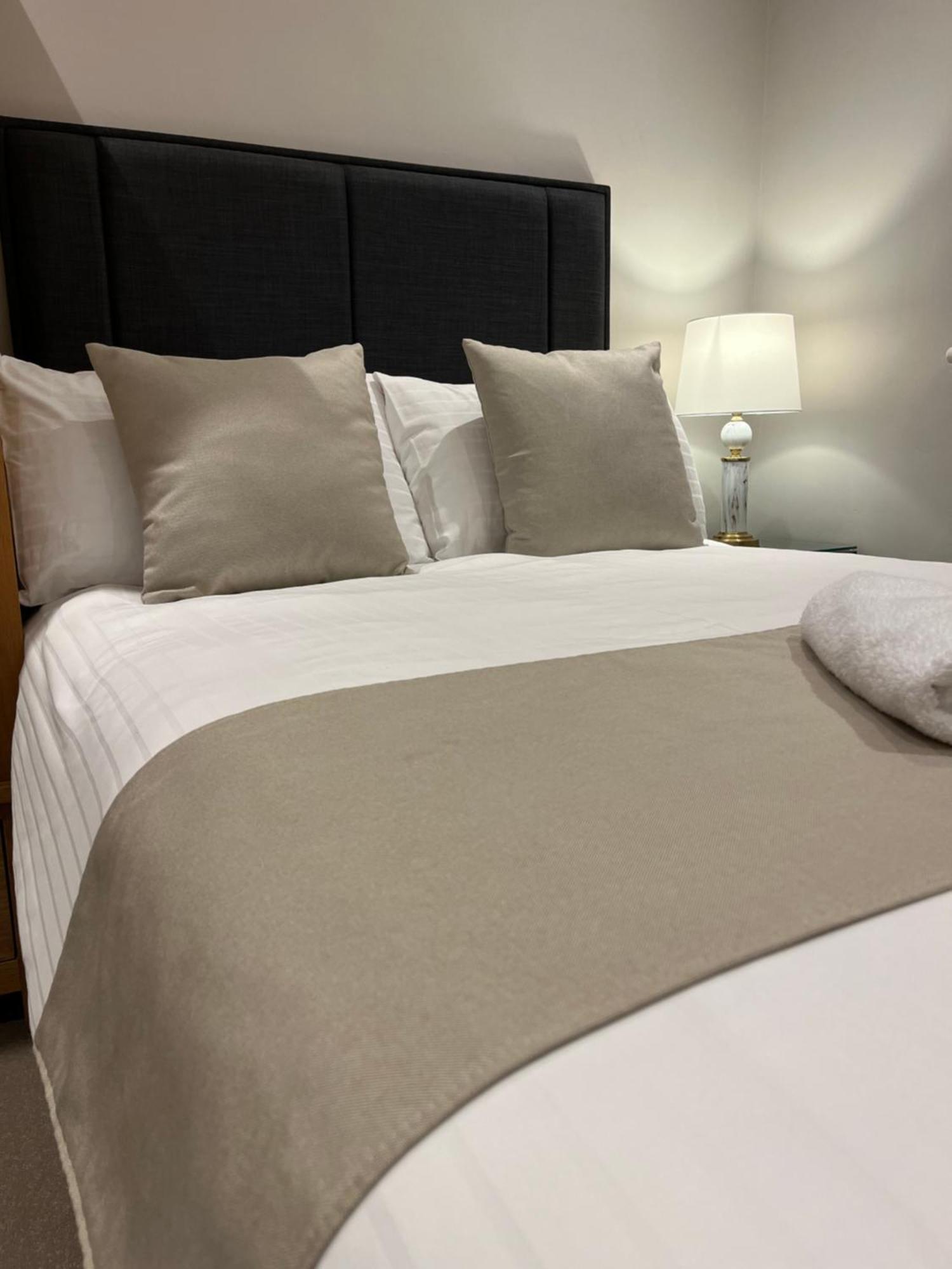 The Hillcrest, Luxury Accommodation In Castleblayney Town Dış mekan fotoğraf