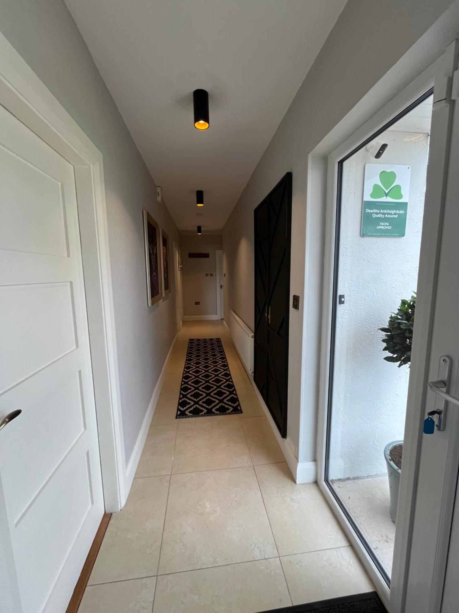 The Hillcrest, Luxury Accommodation In Castleblayney Town Dış mekan fotoğraf